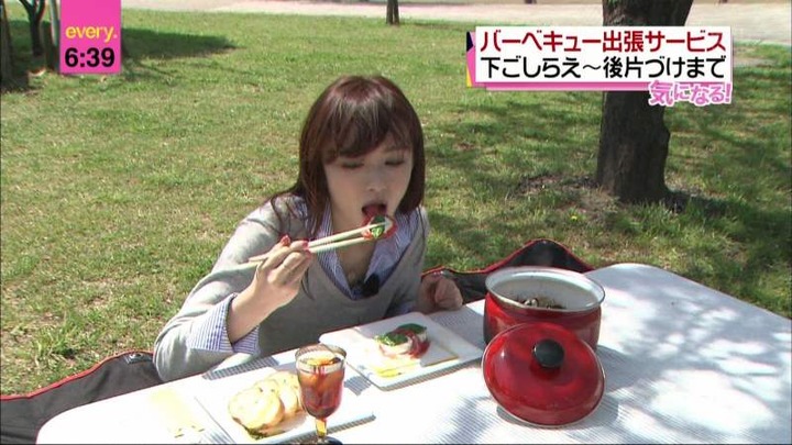 伊藤綾子　美人女子アナのサンタコスプレがエロい画像まとめ 11
