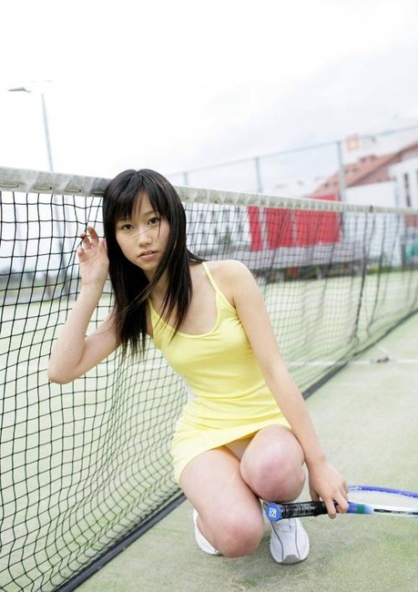 テニスウェアでパンチラしてる女の子のエロ画像30枚 28