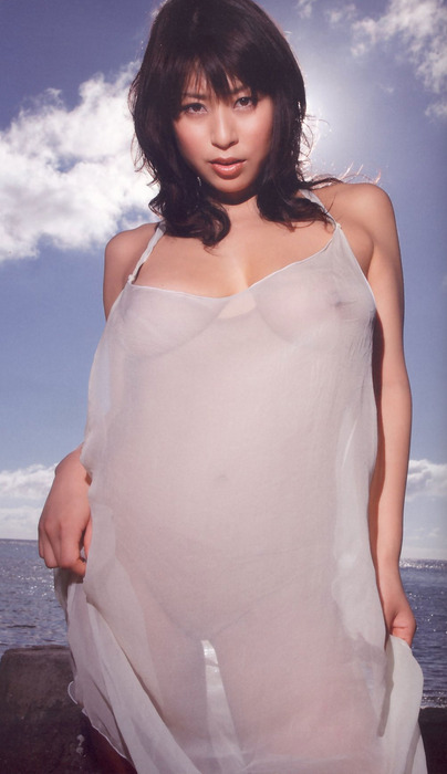 乳首が透けてる女の子のエロ画像ください 18