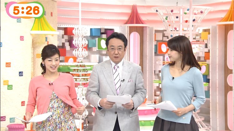 加藤綾子・カトパンのパンチラや胸の膨らみがエロい画像 6