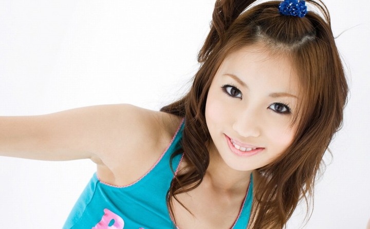 小桜沙樹　ギャル系AV女優の服装がエロい画像まとめ 61