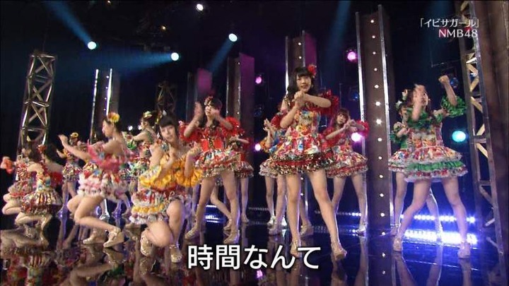 NMB48が超ミニスカ衣装で踊ってるエロ画像30枚　【イビサガール】 13
