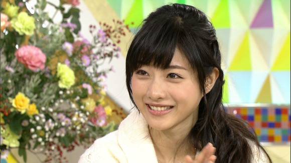 石原さとみの笑顔が可愛いエロキャプ画像まとめ 11