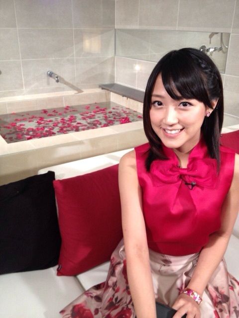 竹内由恵　女子アナウンサーのパンチラ画像まとめ 3