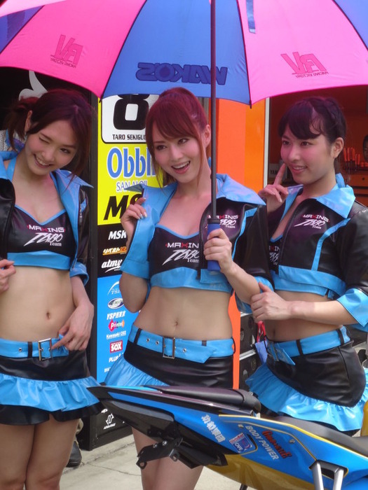 レースクイーン・キャンギャルの太ももや胸の谷間がエロい画像40枚 2