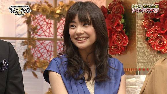 倉科カナ(23)の巨乳おっぱいを揉みたくなるエロ画像 20