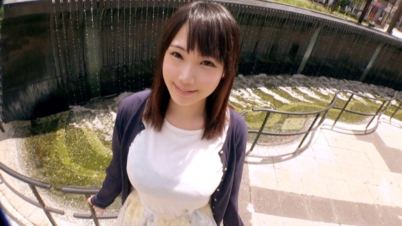 巨乳ショップ店員の素人をナンパしてハメ撮り 25