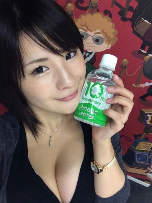 グラビアアイドルの自撮り写メで抜きたいので画像ください！ 25