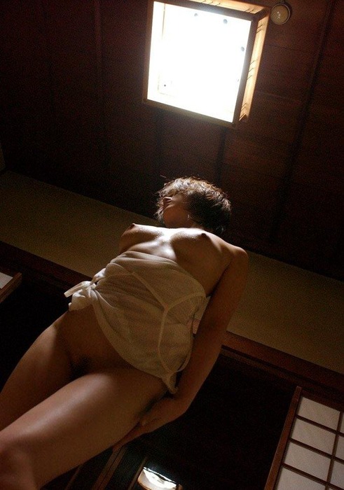 下乳出てる巨乳ちゃんのエロ画像45枚 32