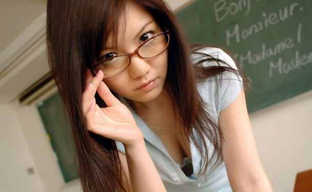 メガネっ娘なOLのエロ画像ください 10