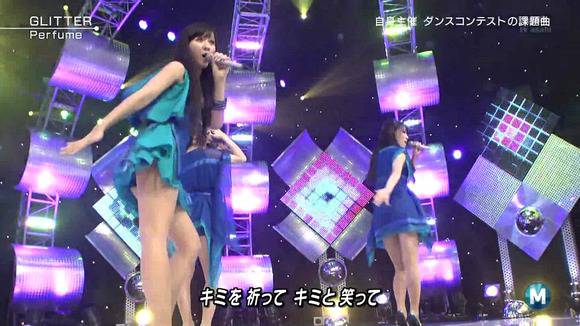 MステでPerfumeの生足がエロいキャプ画像30枚 32