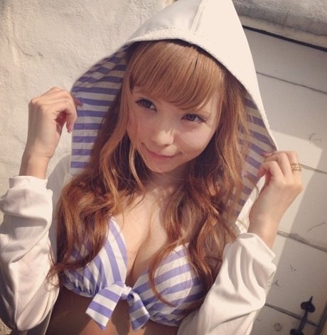 益若つばさのパンチラエロキャプ画像30枚 16