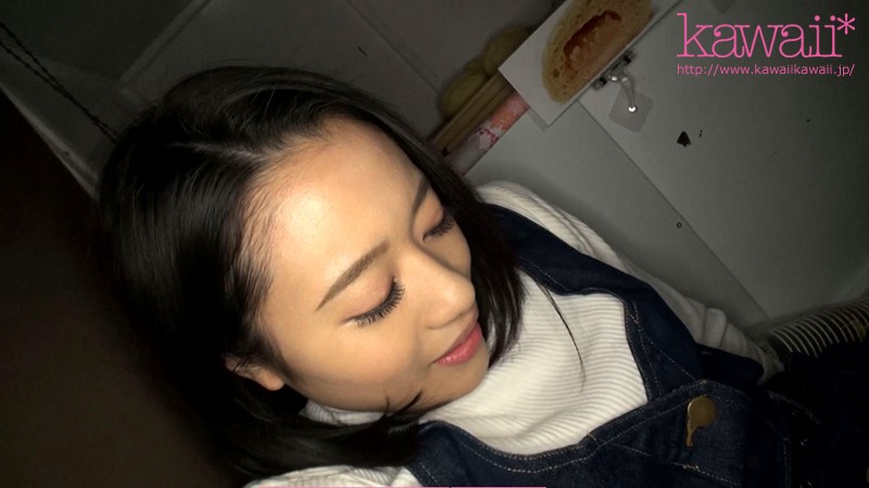 長●まさ●激似で移動メロンパン屋の激カワ看板娘がAVデビュー 7