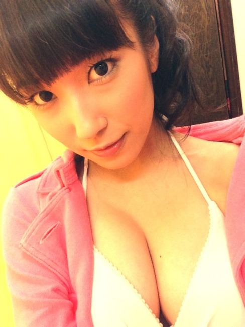 AKB48G巨乳メンバーの抜けるエロ画像30枚 9