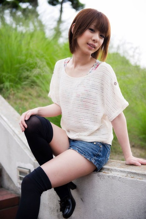 ニーソが似合う美少女な女の子のエロ画像40枚 1