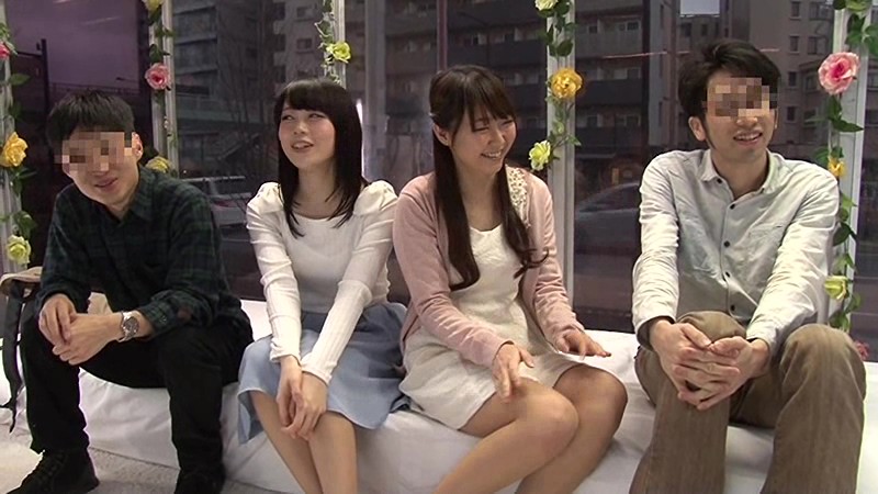 素人女子大生カップルがマジックミラー号でスワッピングしてるエロ動画 9