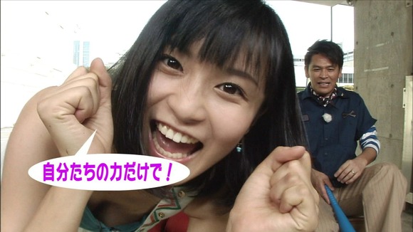 小島瑠璃子（こじるり）18歳グラビアアイドルが胸チラ・ポロリしてるお宝エロ画像 5