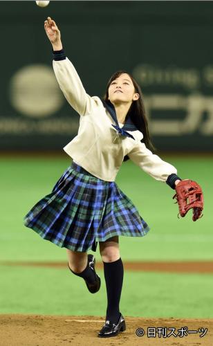 【gif画像あり】橋本環奈のバッティングフォーム可愛すぎｗｗｗｗｗｗｗｗ 17