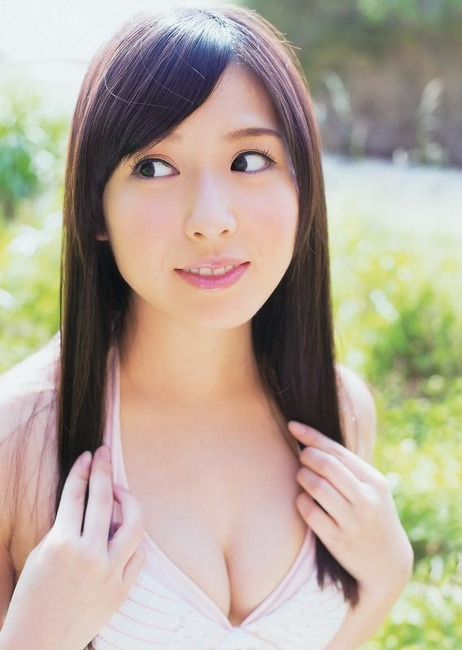 玉木碧女子アナがサッカーボールを蹴ってパンチラしてるエロ画像 18