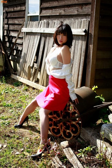 今野杏南と野外セックスしたくなるエロ画像 24