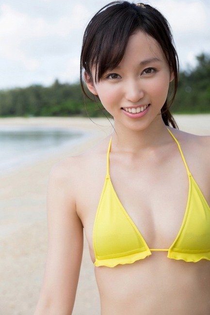 吉木りさの太ももをぺろぺろしたくなるエロ画像35枚 2