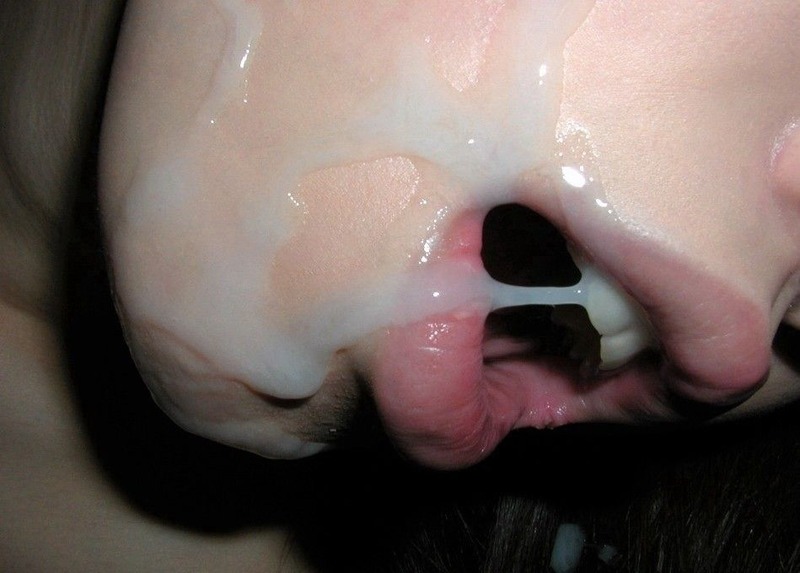 柔らかそうな舌や唇のお姉さんのエロ画像 13