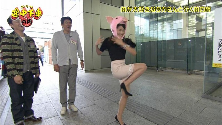 永島優美 女子アナウンサーがミニスカでパンチラしそう 12