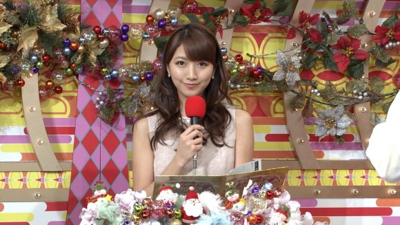 ミタパン・三田 友梨佳 女子アナウンサーがAKB48コスプレしてるエロキャプ画像 1