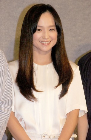 【画像】石田ゆり子(44)と永作博美（43）どっちがいい？ 4