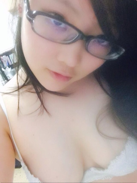 【ビッチ限定】好きな男にガンガンエロ写メ自撮り送る素人娘ヤバイだろｗｗｗｗｗ 16