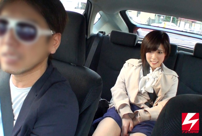運賃をただにする代わりに素人のパンチラやオナニーを見せてもらってるタクシー運転手 10