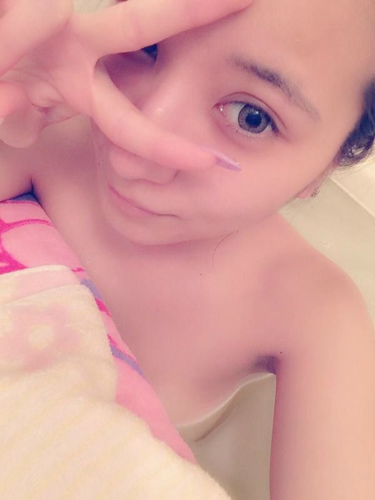 素人のみおんがフォロワー数が千人超えたのでヌードになってる 9