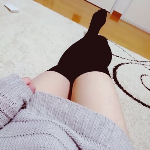 【素人ニーハイエロ画像】絶対領域を見せてくれる女神が自撮りを大量うｐｗｗｗｗｗ 14