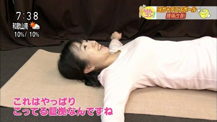素人外国人の胸の谷間がエロいキャプ画像など 11