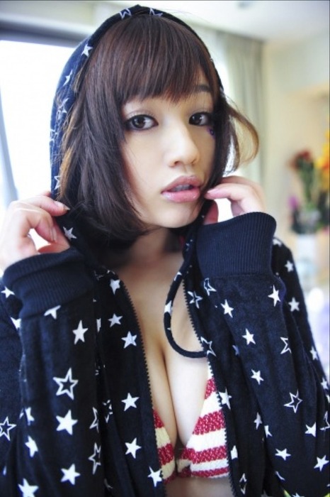 本田莉子　元モデルがAVデビューで騎乗位セックスしてるエロ画像30枚 22