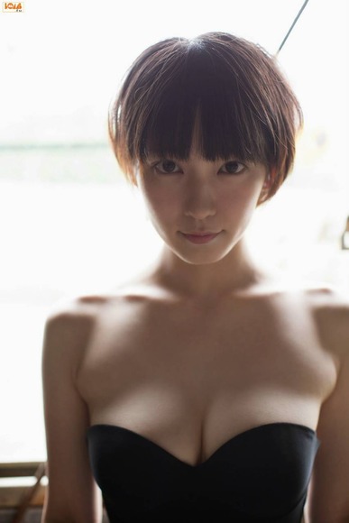 吉岡里帆　女優の水着姿がエロ可愛い画像まとめ 10