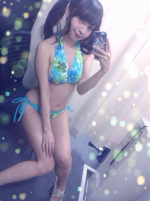 宮本彩希の胸の谷間に飛びつきたくなる自撮りエロ写メ・画像40枚 3