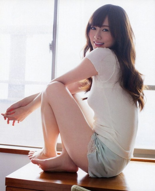 太ももがムチムチしてる女の子の画像ください！