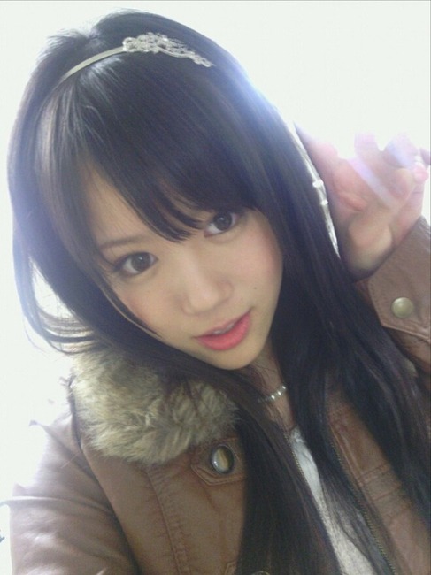 一緒に街中でデートしたくなる美女のエロ画像 21