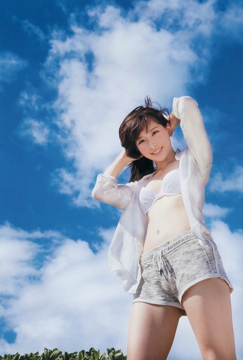 キャディーでモデルの藤田美里がグラビア披露！ 10