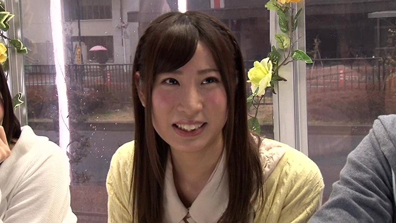素人女子大生カップルがマジックミラー号でスワッピングしてるエロ動画 14