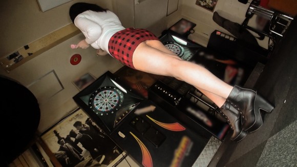 赤いミニスカ履いてる素人女子大生をダーツバーでナンパしてハメ撮り 6