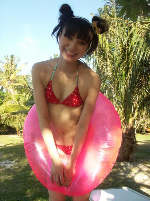 元SDN48　芹那が半ケツ出してるお宝エロ画像 22