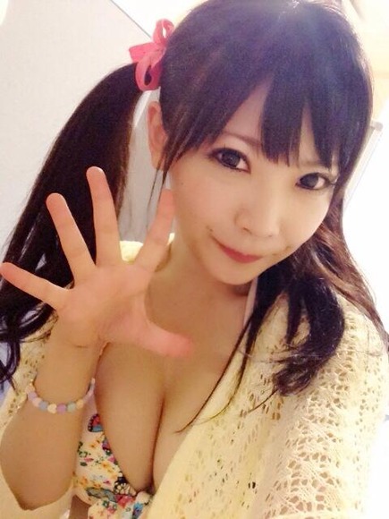 藤田恵名のコスプレ自撮りエロ写メ・画像まとめ 42