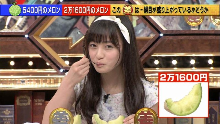 橋本環奈の上目遣いや女の子座りが可愛い 24