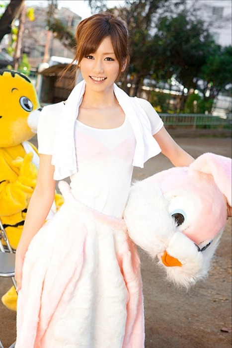 顔だけで抜けちゃう可愛いAV女優のエロ画像35枚 27