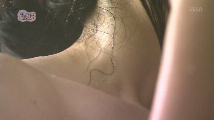 温泉に行こうで林香琳が黒下着を脱いでるエロキャプ画像60枚 41