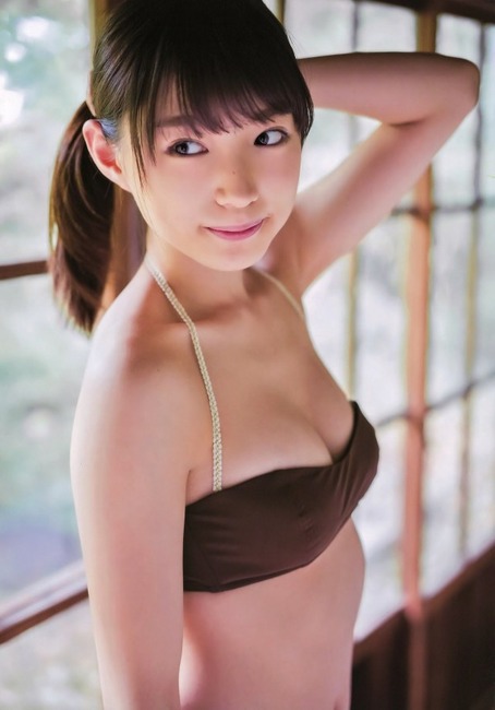 清楚系な太田夢莉のグラビア画像 7