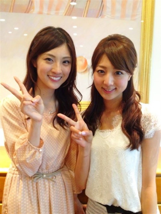 元モデルで女子アナの岩本乃蒼の太ももが綺麗な画像 14