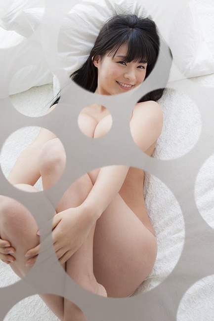 アイドルが水玉コラで全裸に見えるエロ画像30枚 23